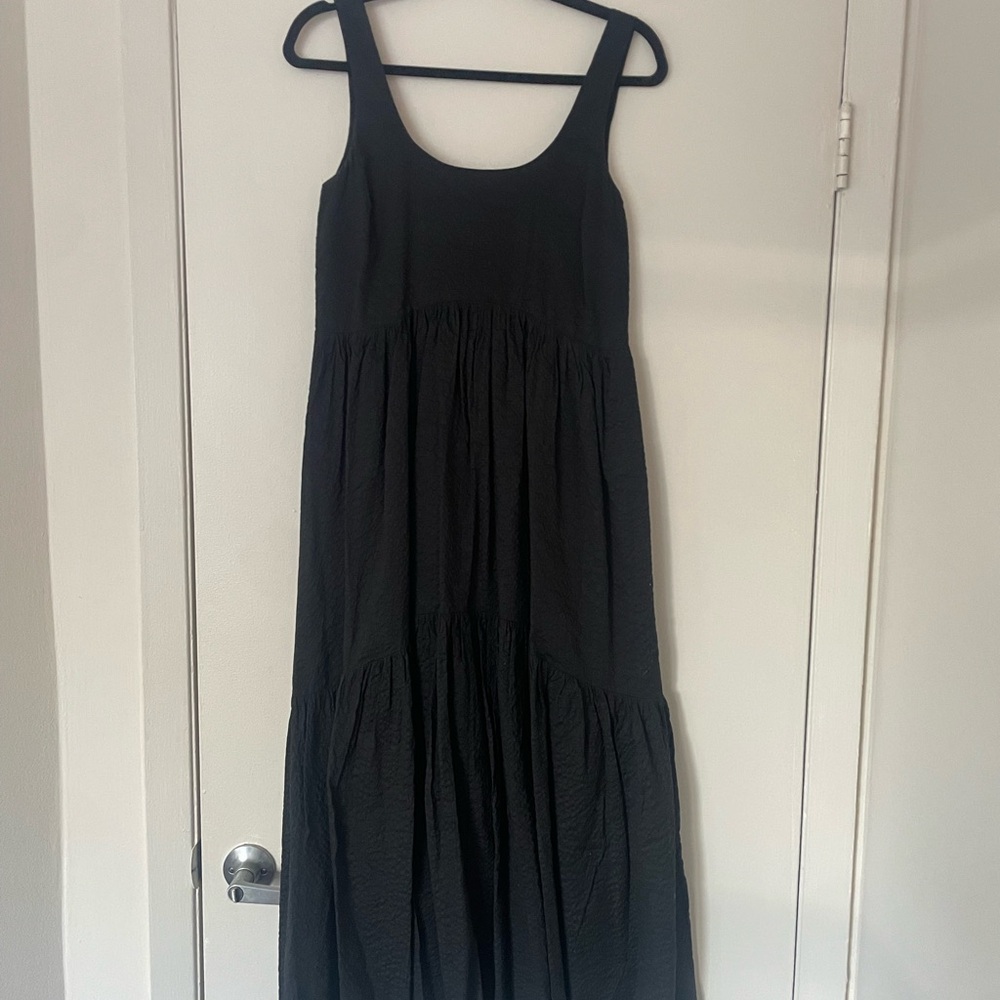Elegant Black Sleeveless Dress